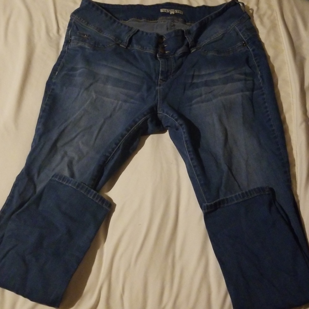 GUC YMI JEANS